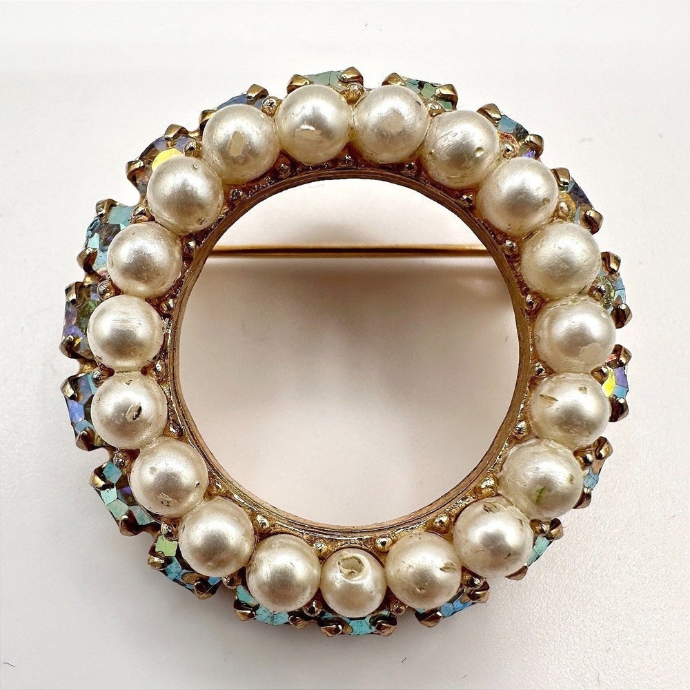 Vintage 60s Gold Tone Wreath Brooch Pin Faux Pearl Aurora Borealis Rhinestone